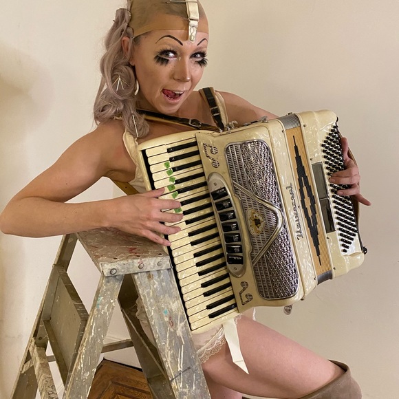 Meet Roller Boogie - Picture 12 of 16